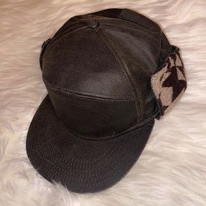 “Forever 21” Year round trapper hat/cap 💚